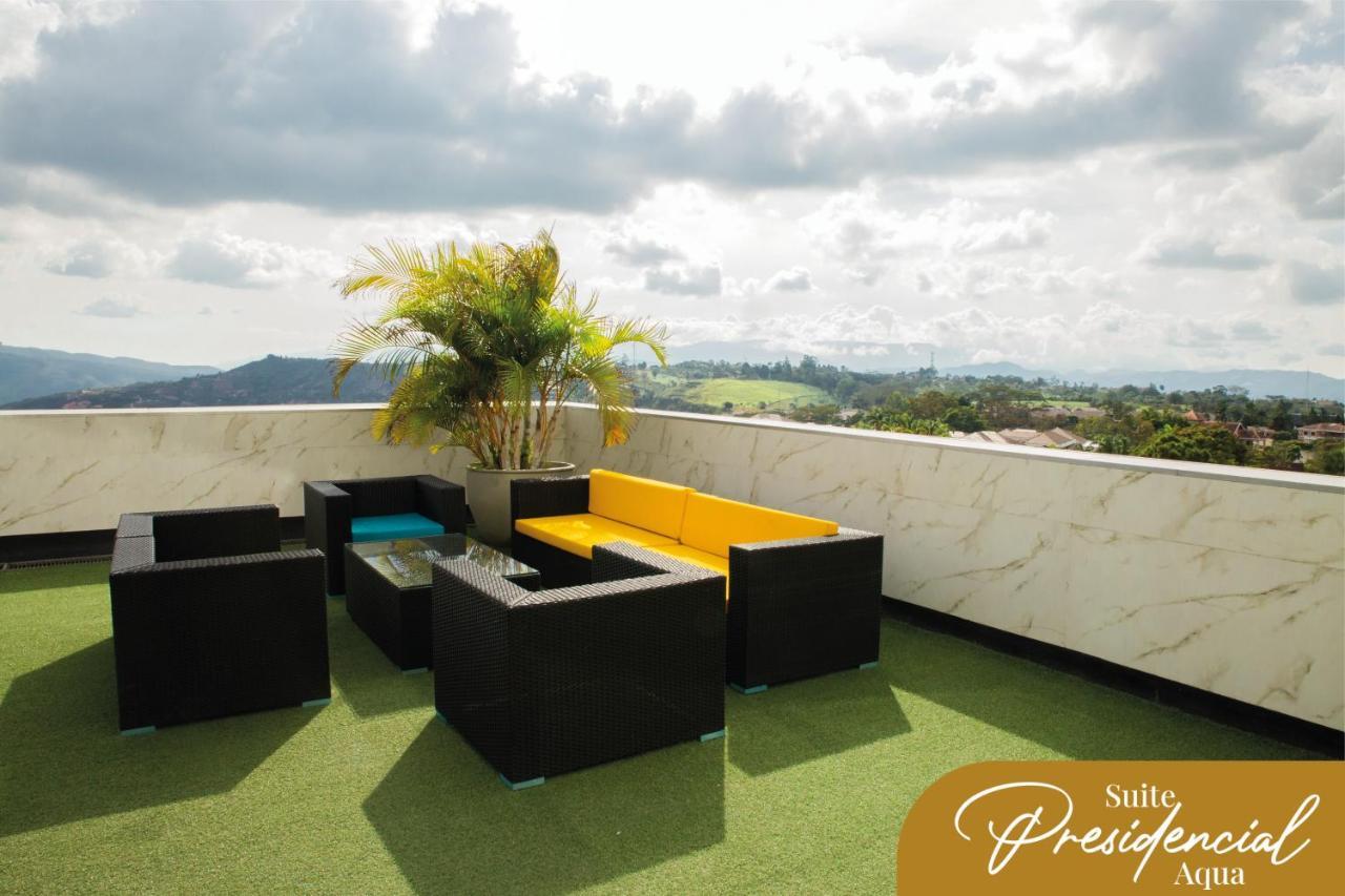 Punta Diamante Premium Hotel Loma Mesa de Ruitoque Buitenkant foto
