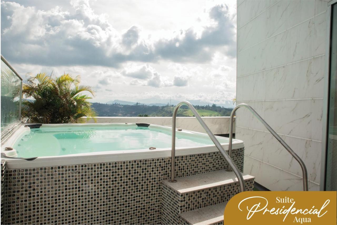 Punta Diamante Premium Hotel Loma Mesa de Ruitoque Buitenkant foto